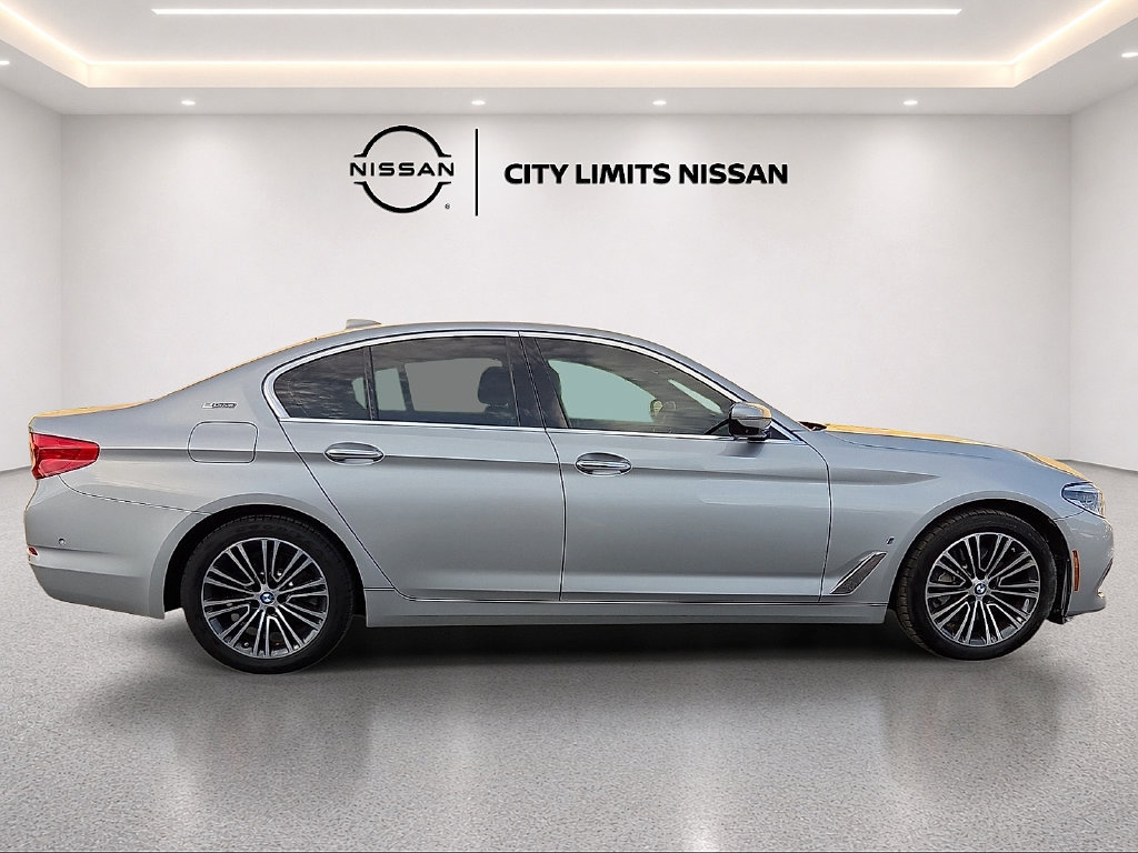 Used 2018 BMW 530e RWD image 6