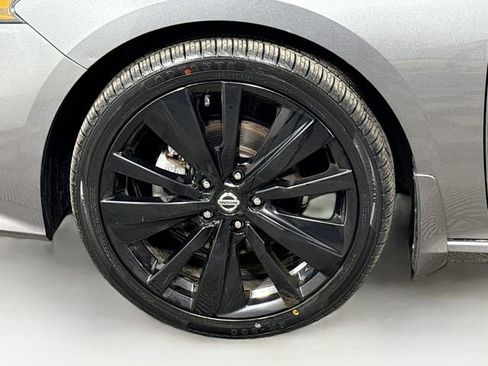 Certified 2022 Nissan Altima 2.5 SR w/ Midnight Edition Package image 31