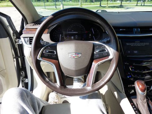 Used 2017 Cadillac XTS Luxury FWD image 24