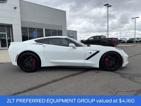 Used 2015 Chevrolet Corvette Stingray w/ 2LT Preferred Equipment Group image 2