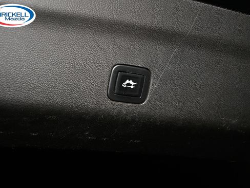 Used 2021 Chevrolet Suburban RST w/ Luxury Package RWD image 15