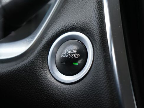 Used 2018 Chevrolet Traverse LT FWD image 26