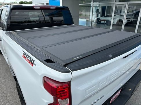 Used 2026 Chevrolet Silverado 1500 Custom Trail Boss AWD/4WD image 10