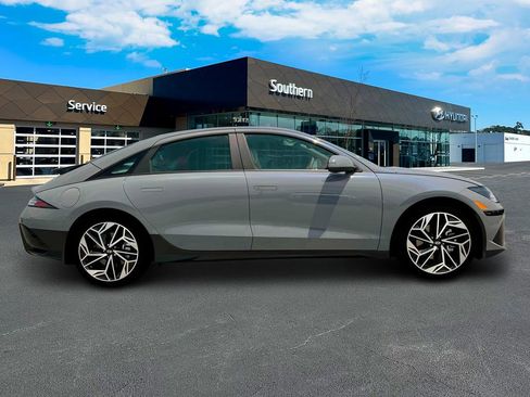New 2025 Hyundai Ioniq 6 SEL image 10