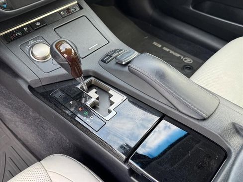 Used 2015 Lexus ES 350 w/ Luxury Package image 21