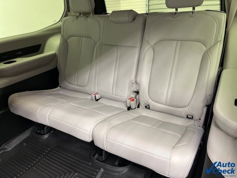 Used 2023 Jeep Wagoneer Series III w/ Convenience Group I image 20