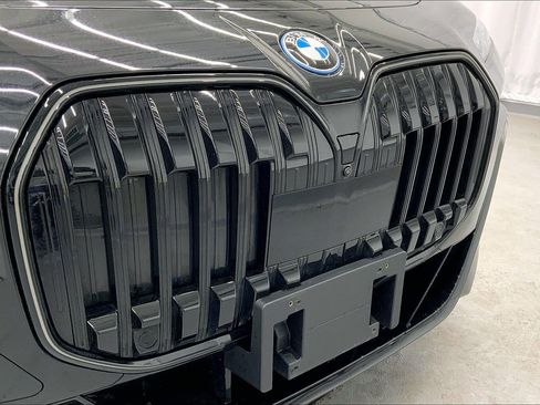 Certified 2024 BMW 750e xDrive w/ Executive Package image 31