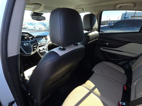 Used 2020 Buick Encore Preferred image 27