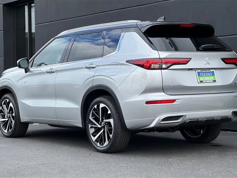 New 2025 Mitsubishi Outlander SEL image 7