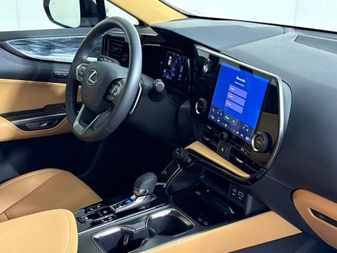 Used 2025 Lexus NX 350 AWD w/ Accessory Package (2T) image 33
