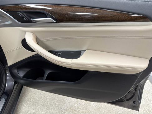 Used 2019 BMW X3 xDrive30i w/ Premium Package image 13