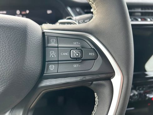 New 2025 Jeep Grand Cherokee 4WD image 15