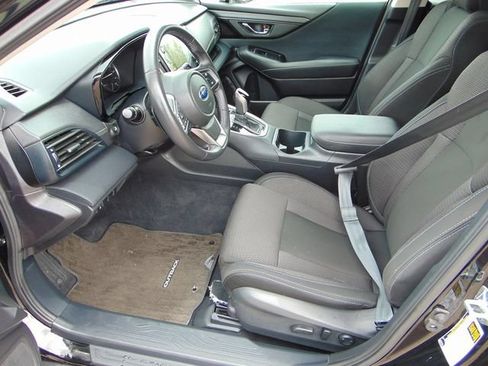 Certified 2025 Subaru Outback Premium AWD/4WD image 10
