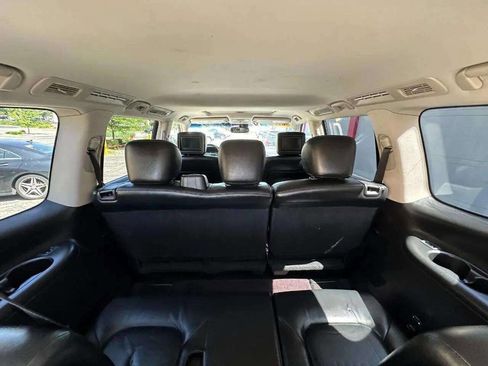 Used 2011 INFINITI QX56 4WD w/ Theater Pkg image 19