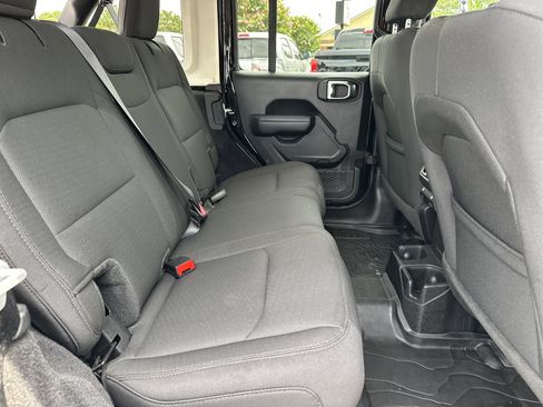 Used 2023 Jeep Wrangler Unlimited Sport AWD/4WD image 16