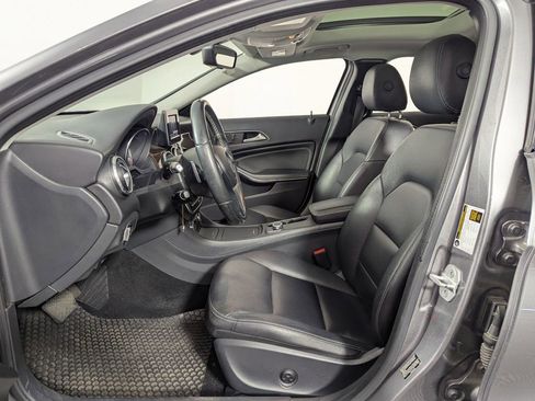 Used 2015 Mercedes-Benz GLA 250 4MATIC image 4