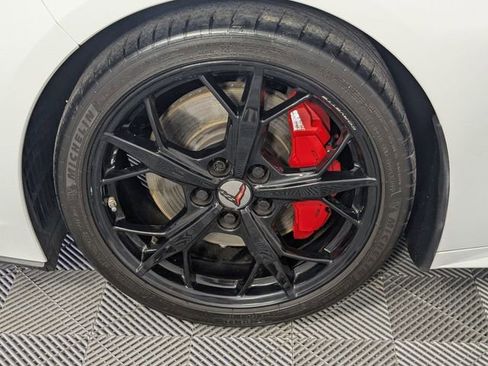 Used 2022 Chevrolet Corvette Stingray Premium Conv w/ Z51 Performance Package RWD image 8