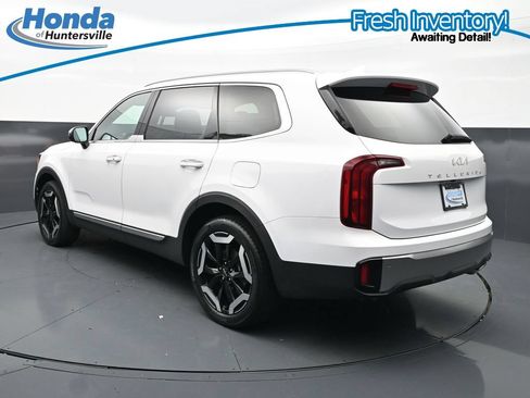 Used 2025 Kia Telluride S FWD image 7