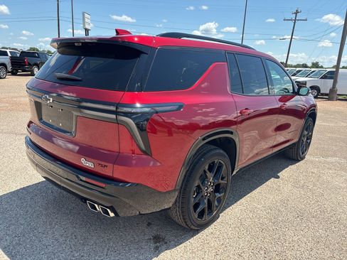 New 2026 Chevrolet Traverse RS w/ LPO, Floor Liner Package image 2