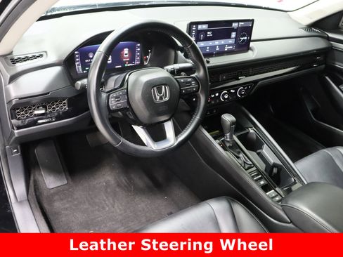 Used 2023 Honda Accord Touring image 12