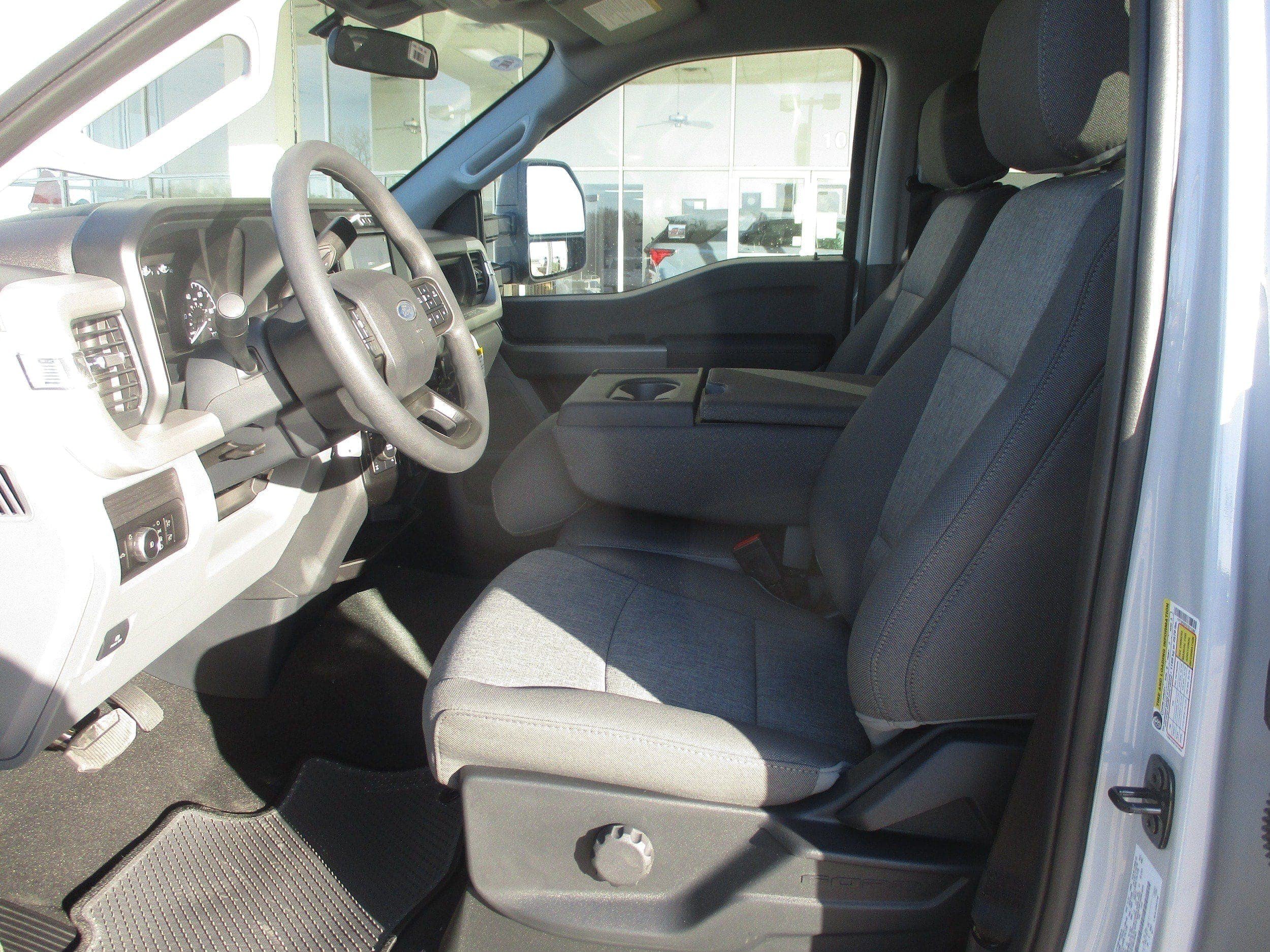 New 2026 Ford F250 XL w/ STX Appearance Package AWD/4WD image 6