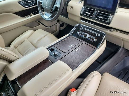 Used 2019 Lincoln Navigator Reserve AWD/4WD image 21