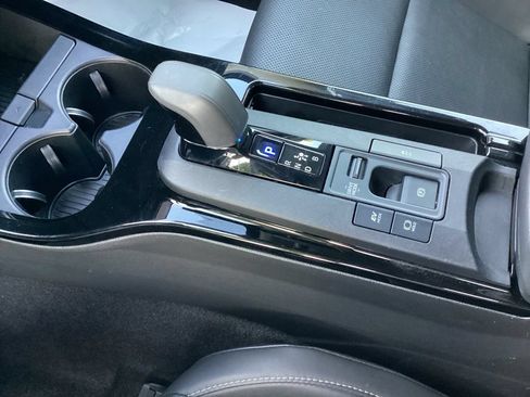 Used 2024 Toyota Prius XLE AWD/4WD image 25