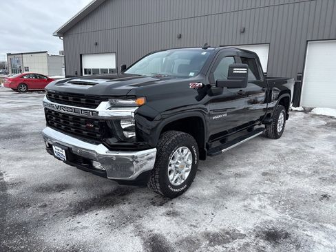 Used 2022 Chevrolet Silverado 2500 LT w/ All Star Edition image 3