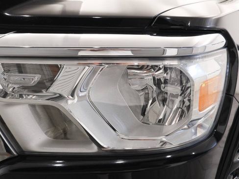 Used 2020 RAM 1500 Big Horn AWD/4WD image 9