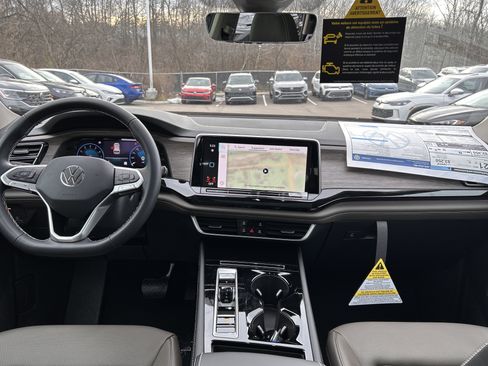 New 2026 Volkswagen Atlas SEL image 10