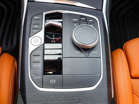 Certified 2025 BMW 330i xDrive Sedan w/ M Sport Package image 19