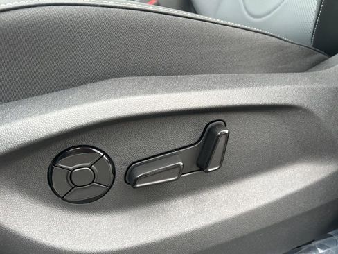 New 2026 Volkswagen Tiguan SE AWD/4WD image 10