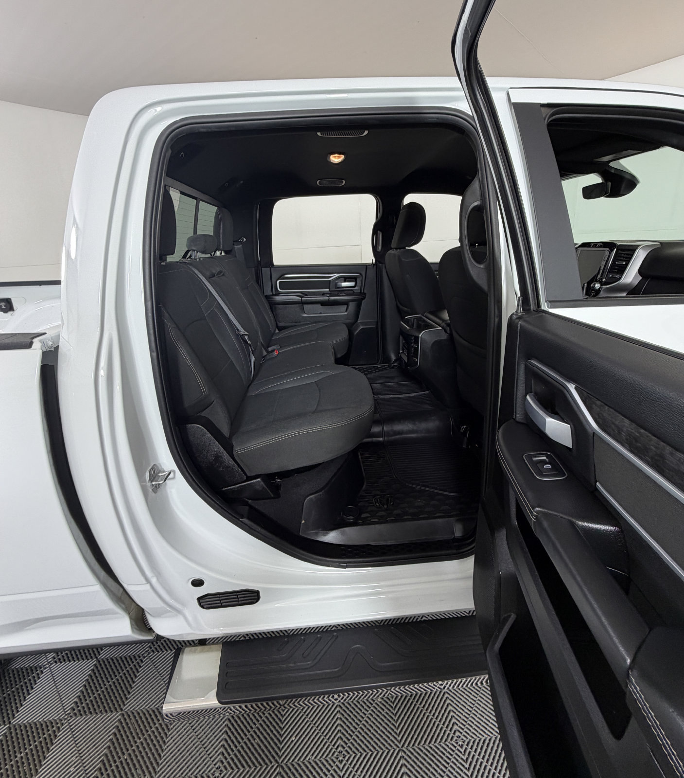Used 2024 RAM 2500 Lone Star AWD/4WD image 5