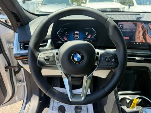 Used 2026 BMW X2 xDrive28i AWD/4WD image 5