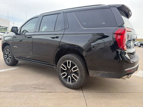Used 2024 GMC Yukon AT4 w/ Technology Package AWD/4WD image 5