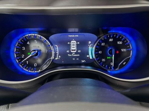 New 2026 Chrysler Pacifica Select image 12