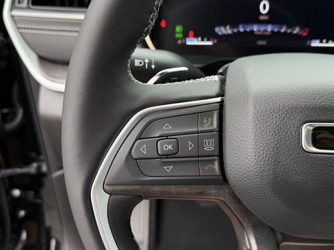 New 2025 Jeep Grand Cherokee L Limited w/ Luxury Tech Group II image 33