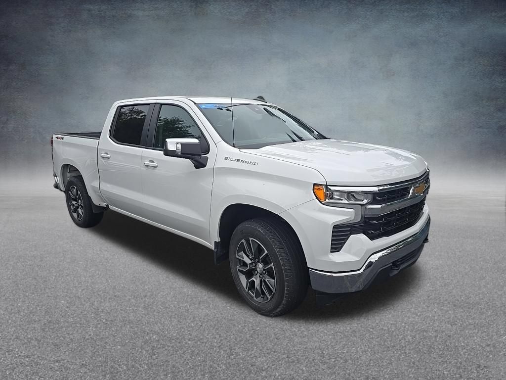 Used 2024 Chevrolet Silverado 1500 LT AWD/4WD image 9