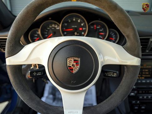 Used 2010 Porsche 911 Carrera 4 image 32