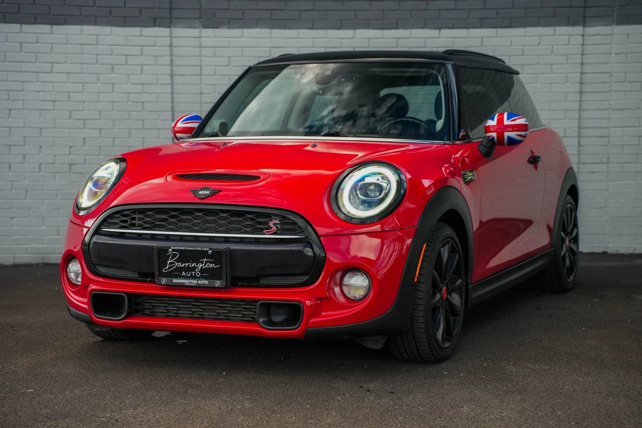 Used 2019 MINI Cooper S FWD image 1