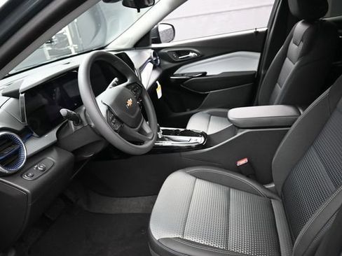 New 2026 Chevrolet Trax LT FWD image 8