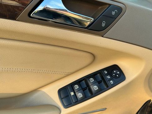 Used 2011 Mercedes-Benz ML 350 4MATIC w/ Premium 1 Pkg image 10