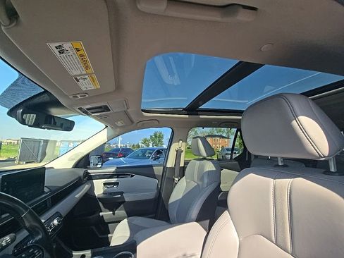 Used 2024 Honda Pilot Touring image 15