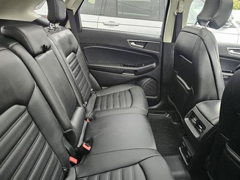 Used 2019 Ford Edge SEL w/ Equipment Group 201A AWD/4WD image 10