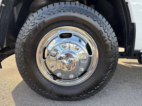 Used 2024 RAM 3500 SLT w/ Quick Order Package 2YG SLT AWD/4WD image 13