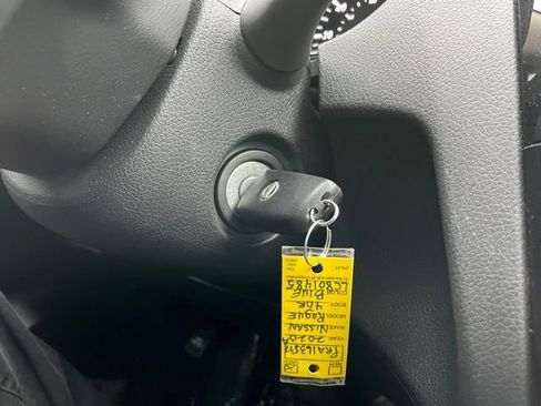 Used 2020 Nissan Rogue S image 16