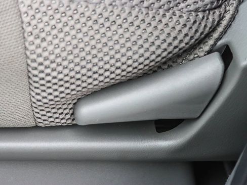 Used 2021 Nissan Frontier SV image 44