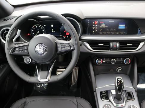 New 2025 Alfa Romeo Stelvio Sprint image 22