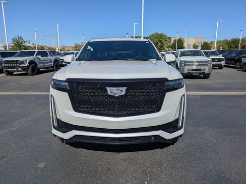 Used 2022 Cadillac Escalade ESV Sport w/ Touring Package AWD/4WD image 9