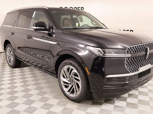 New 2026 Lincoln Navigator Reserve AWD/4WD image 1